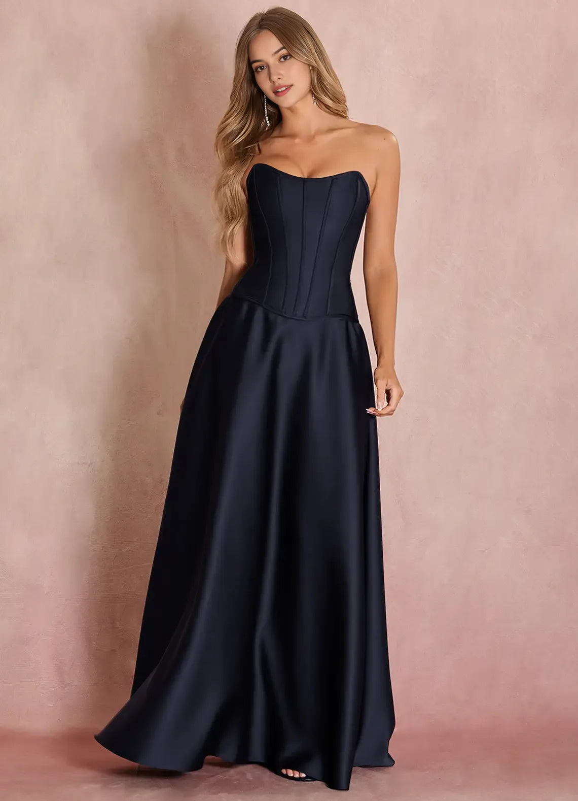 Exquisite Strapless Navy Blue Satin Prom Gown with Structured Corset Bodice and Voluminous Ball - Gown Skirt for Formal