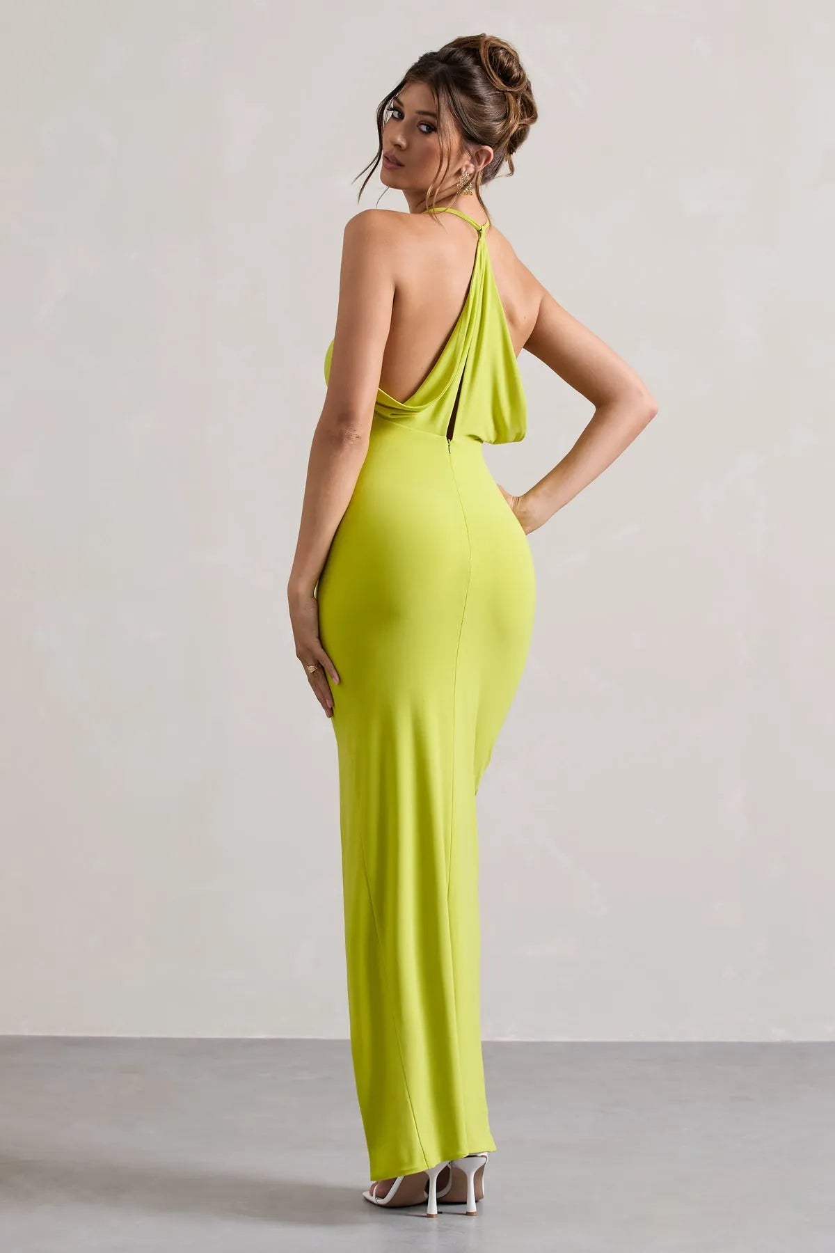 Eye Catching Lime Green Asymmetric Halter V - Neck Prom Dresses with Twisted Detail and High Side Slit The Ultimate Choice for Captivating Ballroom Affairs