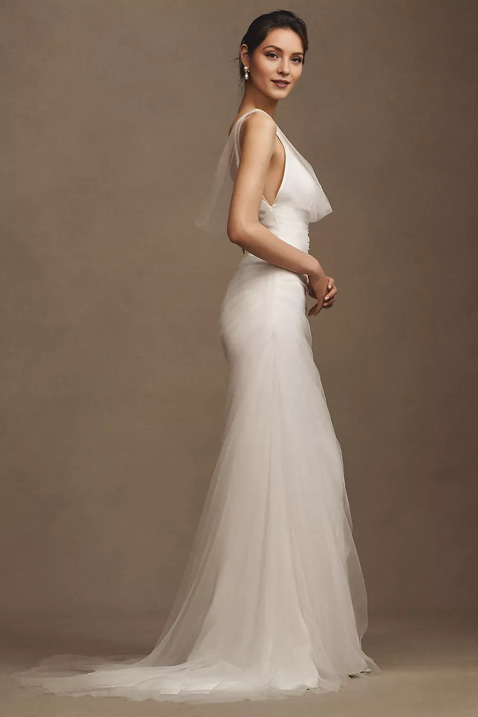 Fashion Sheath Cowl Neck Sleeveless Asymmetric Ruched Tulle Open-Back Floor-Length Wedding Dresses