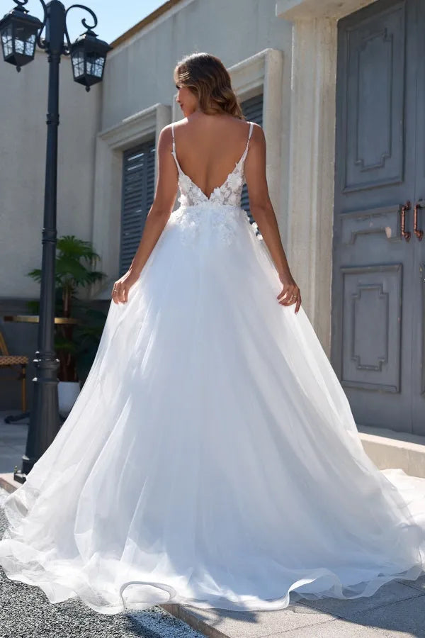 Fashionable A-Line Plunging V-Neck Spaghetti Straps 3D Flowers V Back Floor-Length Wedding Dress Appliques Tulle