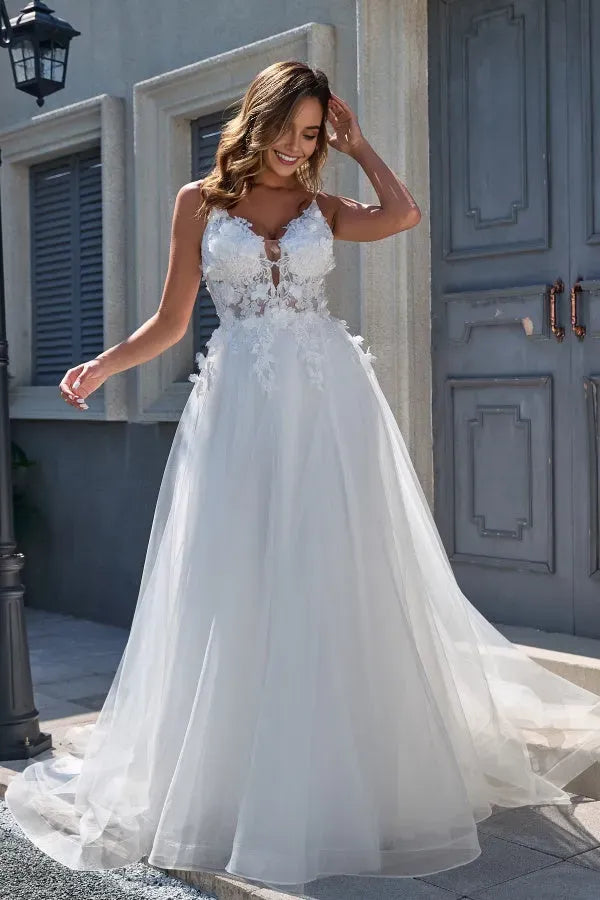 Fashionable A-Line Plunging V-Neck Spaghetti Straps 3D Flowers V Back Floor-Length Wedding Dress Appliques Tulle