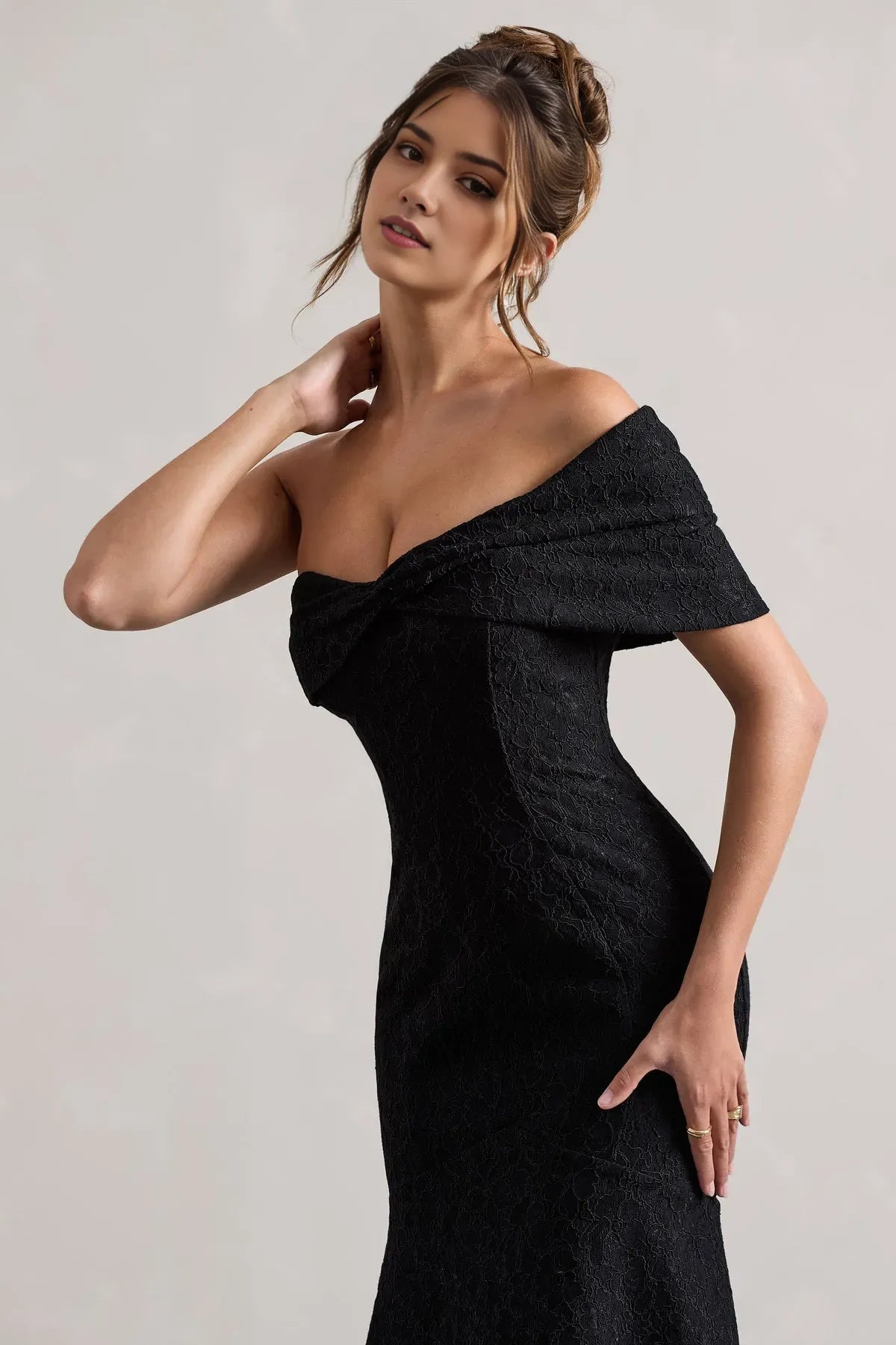 Glamorous Black One Prom Dresses Embellished Lace Trumpet Gown Ideal for Luxurious Ball Events and Formal Evening Celebrations