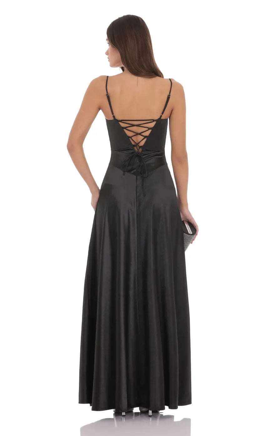 Glamorous Black Prom Gown with Spaghetti Straps Structured Sweetheart Neck and Satin Flare  A Showstopper for Prom Events