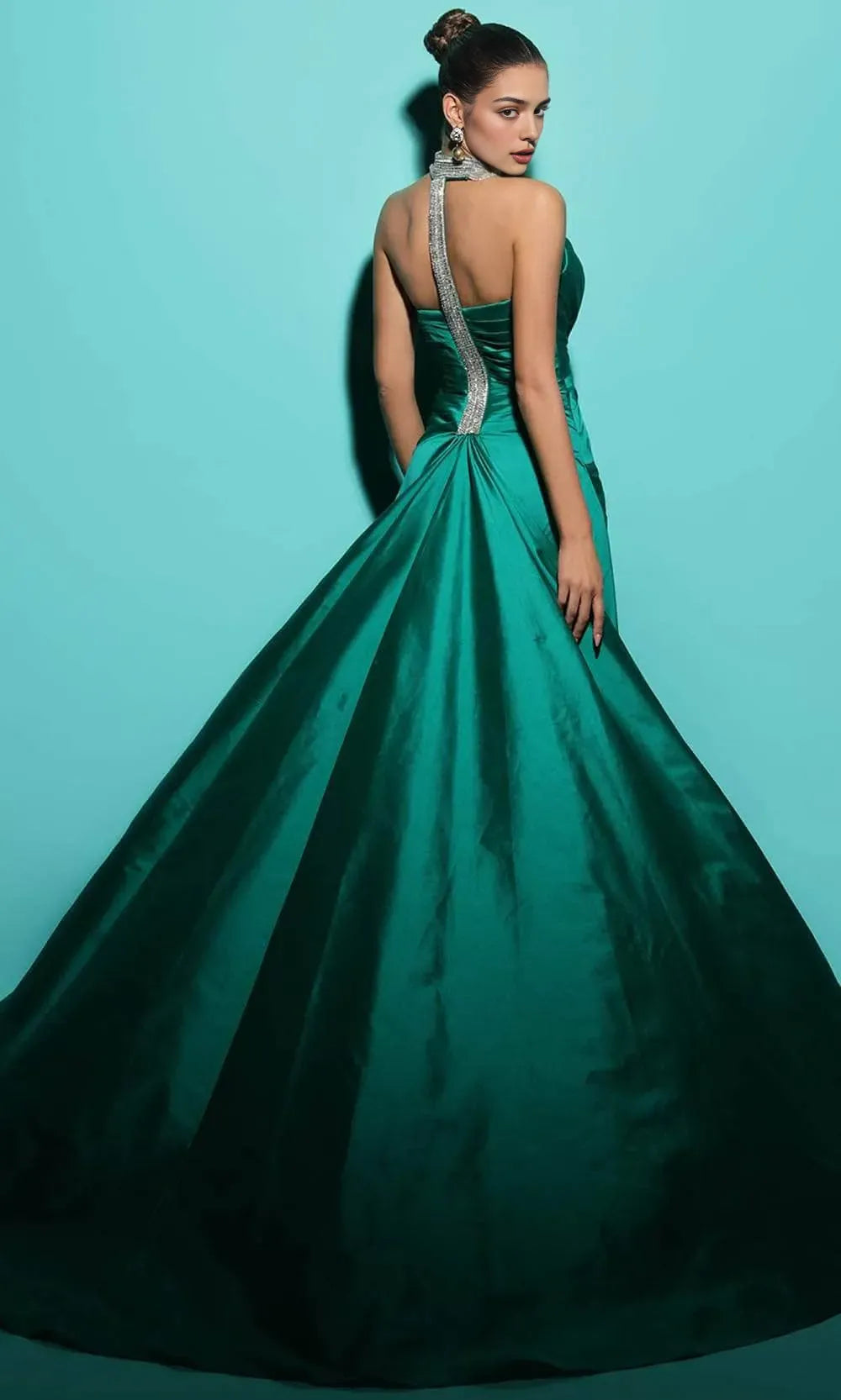 Glamorous Black Strapless Evening Dresses with Draped Bodice Side Slit and Flowing Train  Ideal for Red Carpet Events  Formal Galas