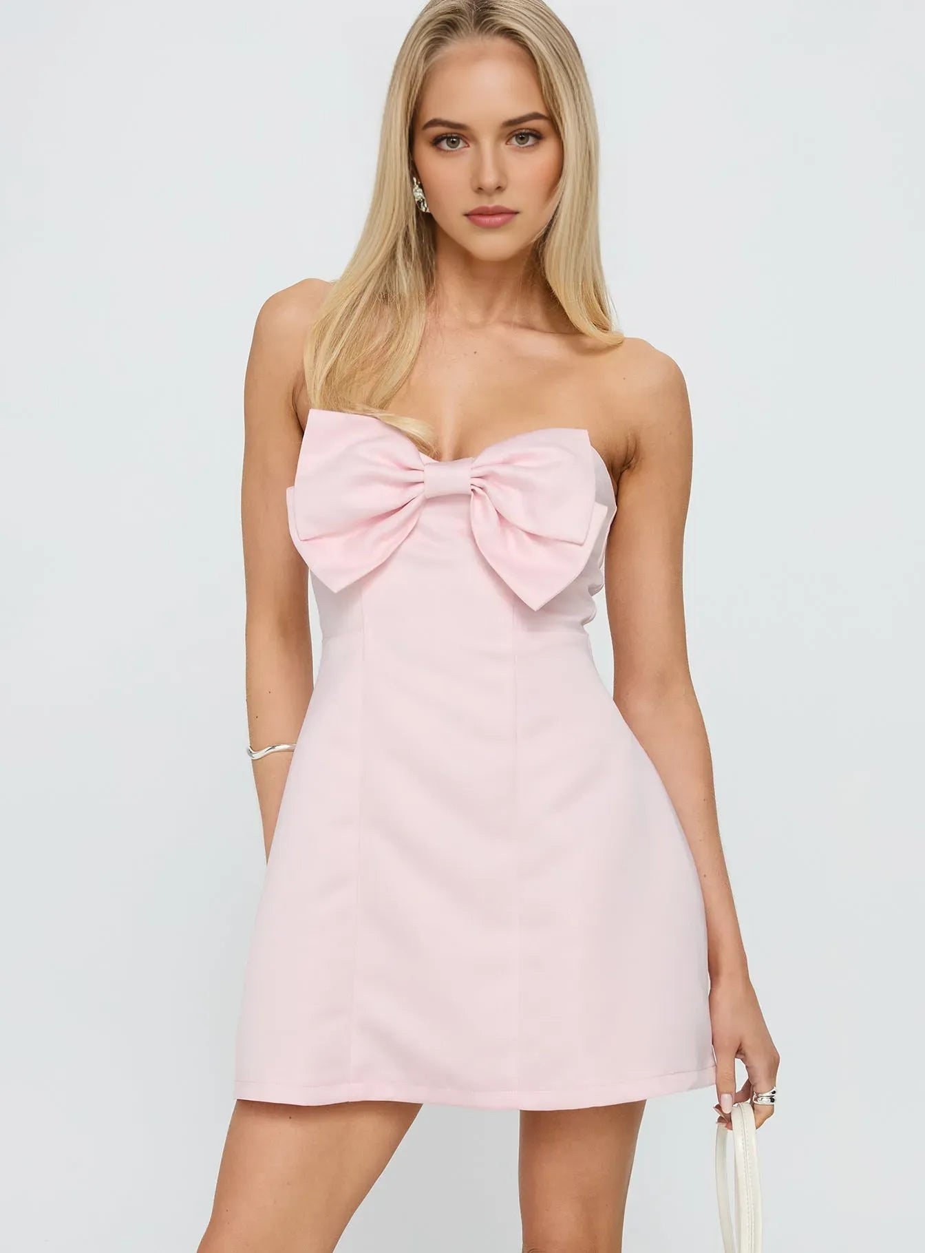 Glamorous Blush Pink Strapless Homecoming Dresses Oversized Bow Front Structured Fit Mini Silhouette for Unforgettable Nights