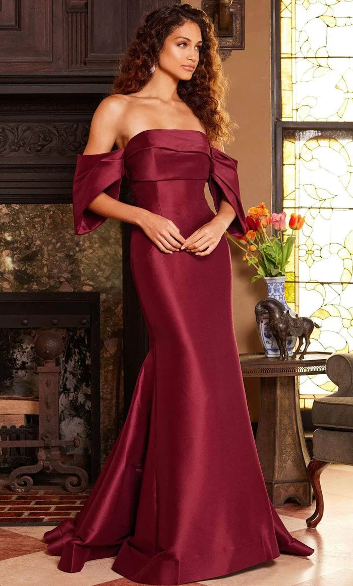 Glamorous Burgundy Satin Strapless Mermaid Evening Dresses with Off Shoulder Bow Sleeves  A Luxurious Choice for Formal Black Tie Weddings and Elegant Soir¨¦es