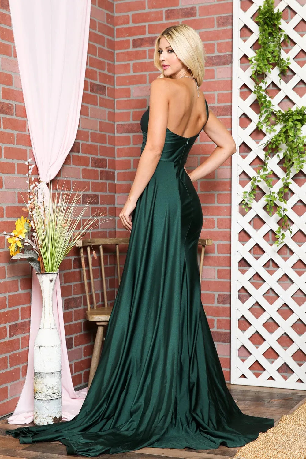 Glamorous Emerald Green Satin One - Shoulder Mermaid Prom Dress with Flowing Sash