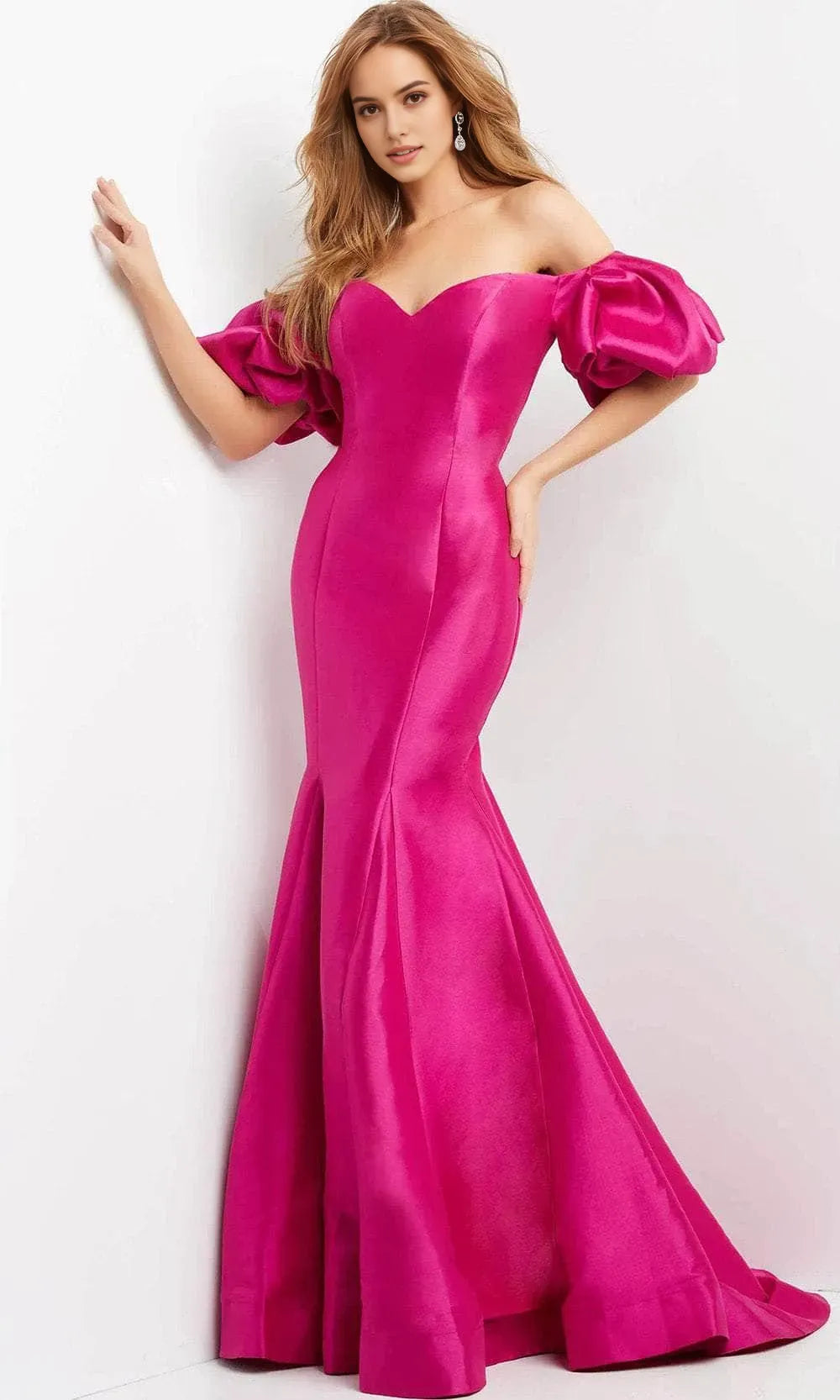 Glamorous Fuchsia Pink Satin Mermaid Prom Dresses with Off  Shoulder Puff Sleeves for Formal Occasions