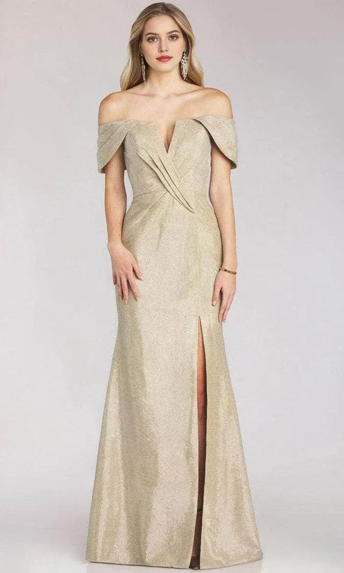 Glamorous Gold Off - Shoulder Evening Dress with Pleated Bodice and High Side Slit for Formal Occasions