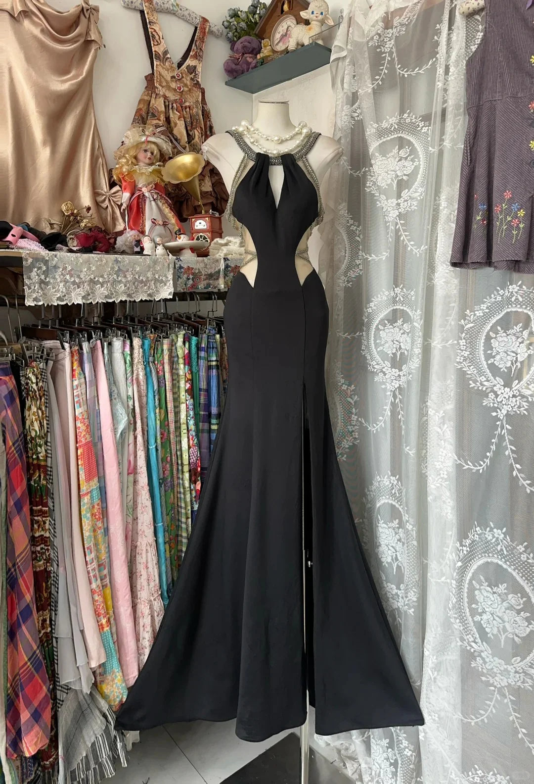 Glamorous Mermaid Halter Sleeveless Beaded Black Maxi Prom Dress