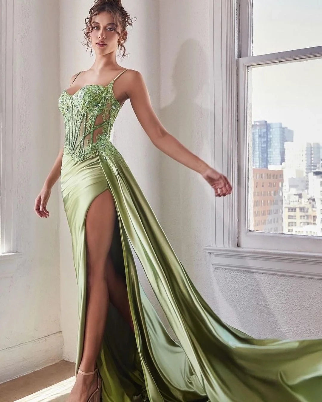 Glamorous Mermaid Spaghetti Strap Lace Satin Maxi Evening Dress