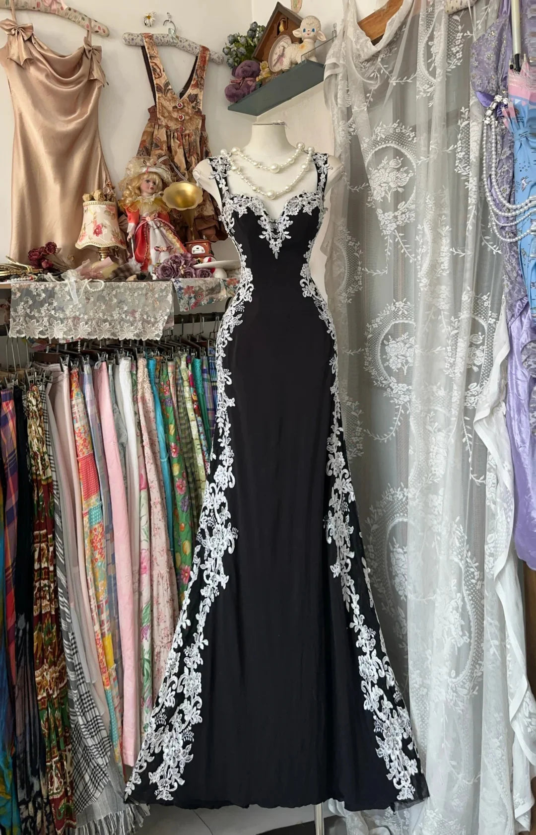 Glamorous Mermaid Sweetheart Sleeveless Lace Black Maxi Prom Dress