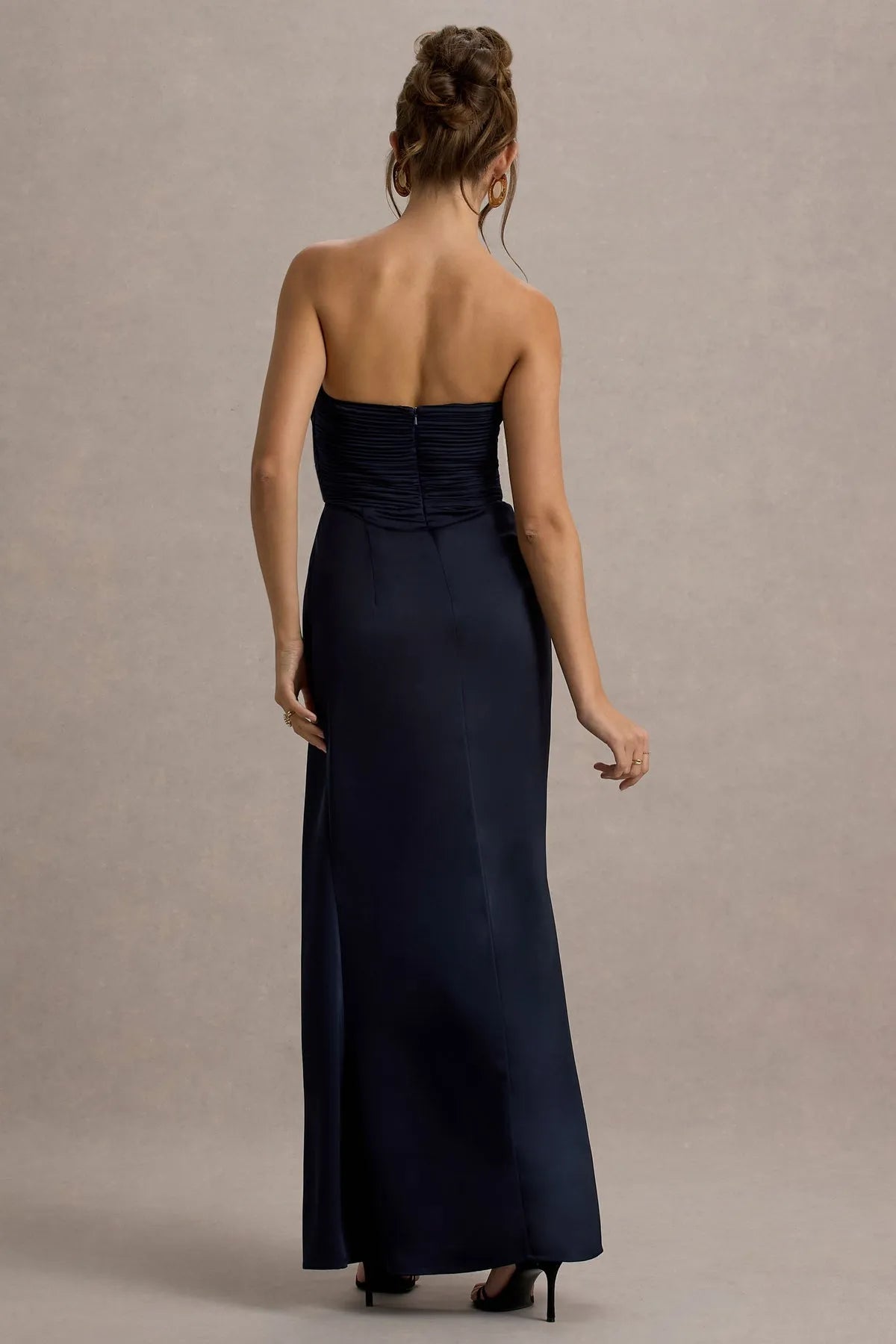 Glamorous Navy Blue Strapless Prom Dress with Ruched Sweetheart Neckline and Asymmetric Draped Slit for Formal Galas