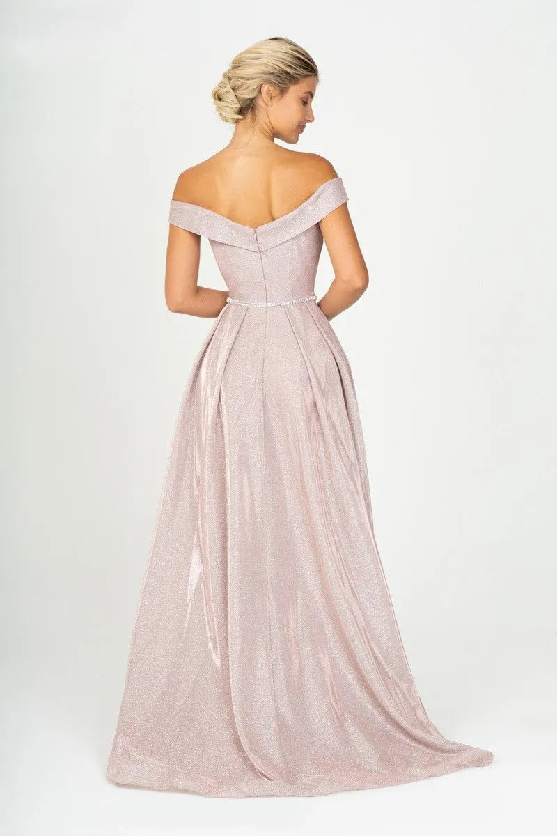 Glamorous Off - Shoulder Champagne Shimmer Prom Gown with High Side Slit and Crystal Belt for Enchanting Evenings”