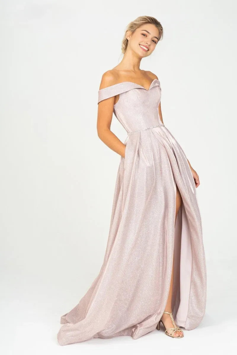 Glamorous Off - Shoulder Champagne Shimmer Prom Gown with High Side Slit and Crystal Belt for Enchanting Evenings”