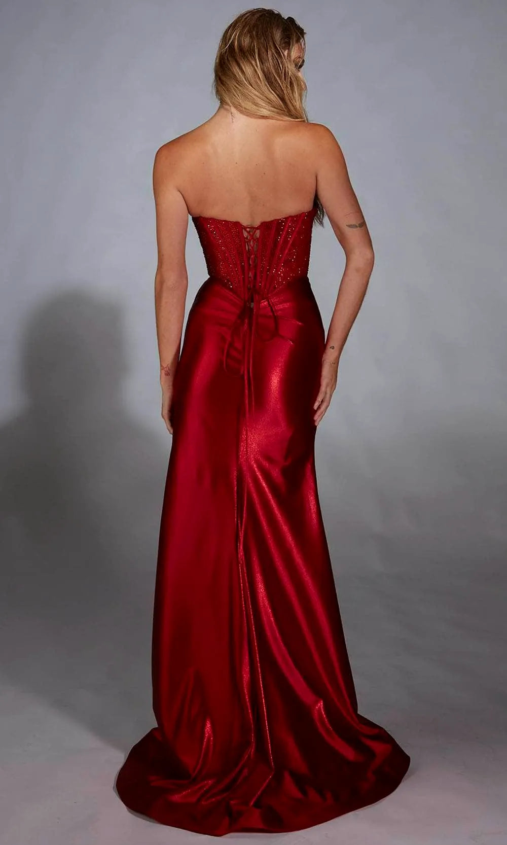 Glamorous Red Satin Mermaid Prom Dress with Beaded Sweetheart Neckline and High Side Slit for Formal Galas