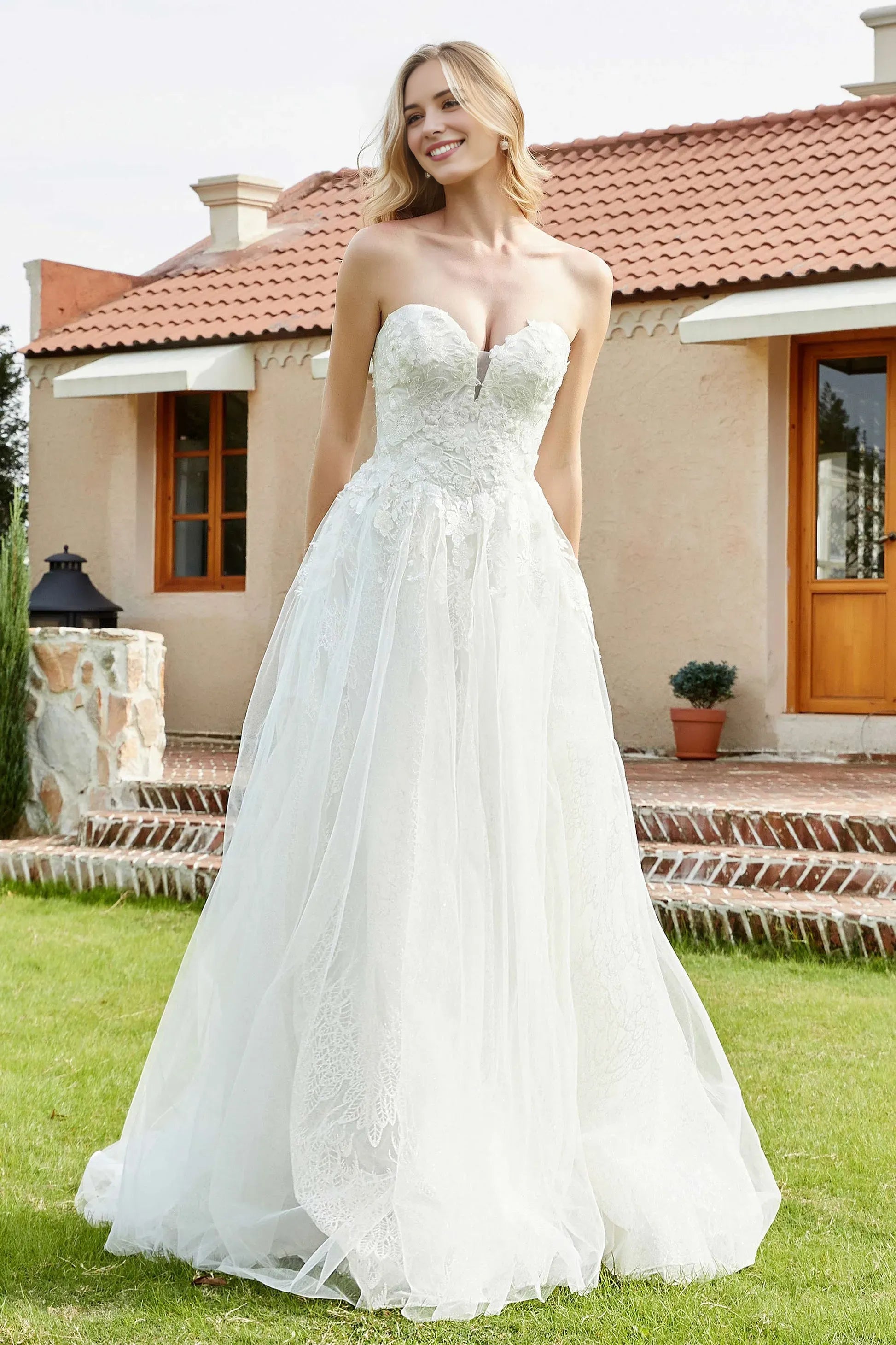 Gorgeous Ballgown Sweetheart Neck Strapless Open Back Floor-Length Applique Tulle Wedding Dresses