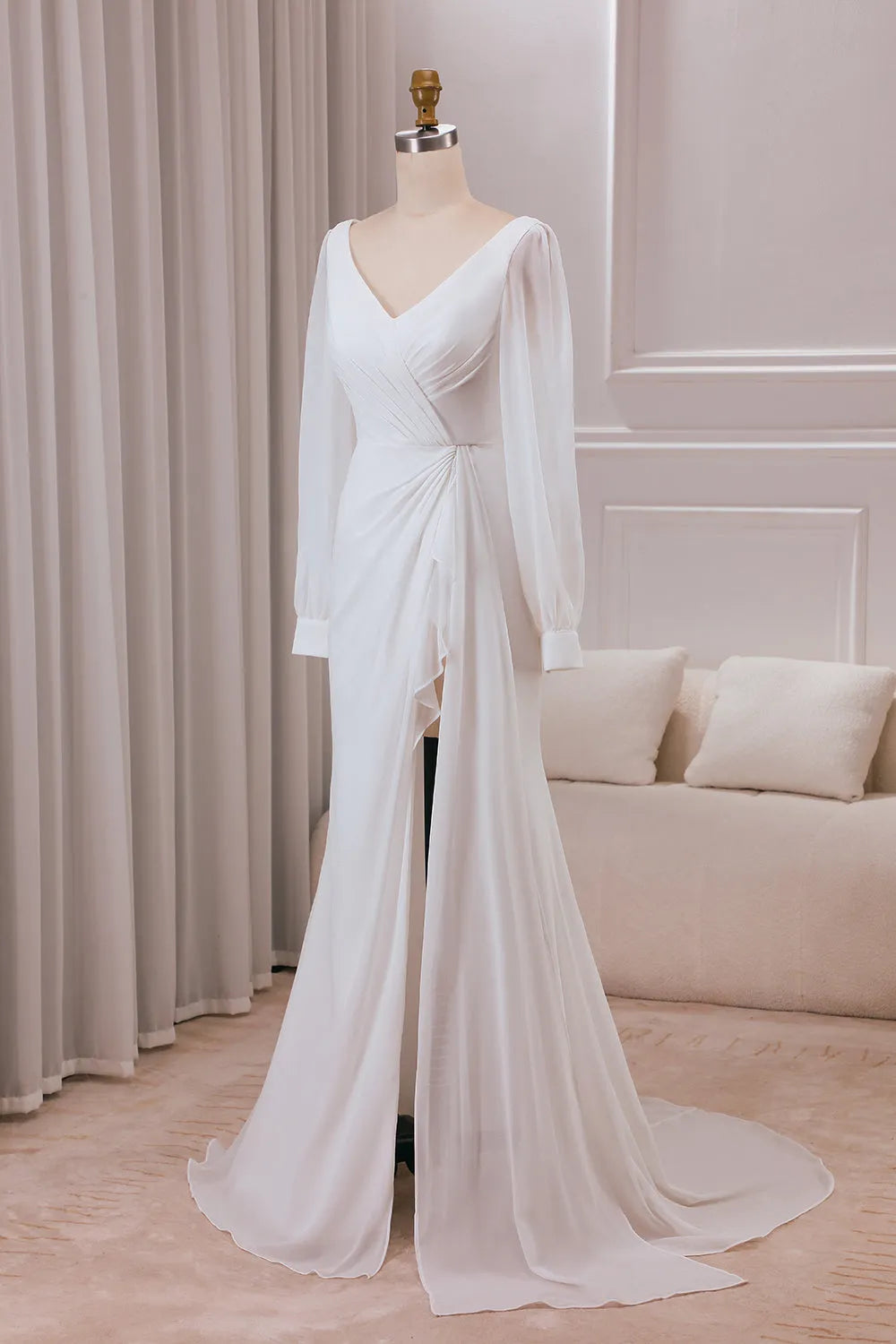 V-neck Long Sleeves A-line Chiffon Bridal Dress ﻿