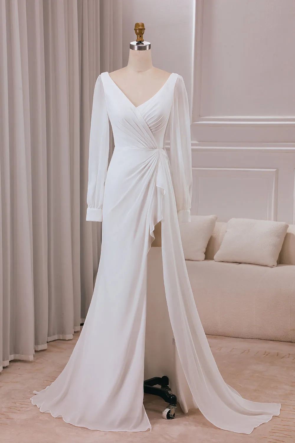 V-neck Long Sleeves A-line Chiffon Bridal Dress ﻿