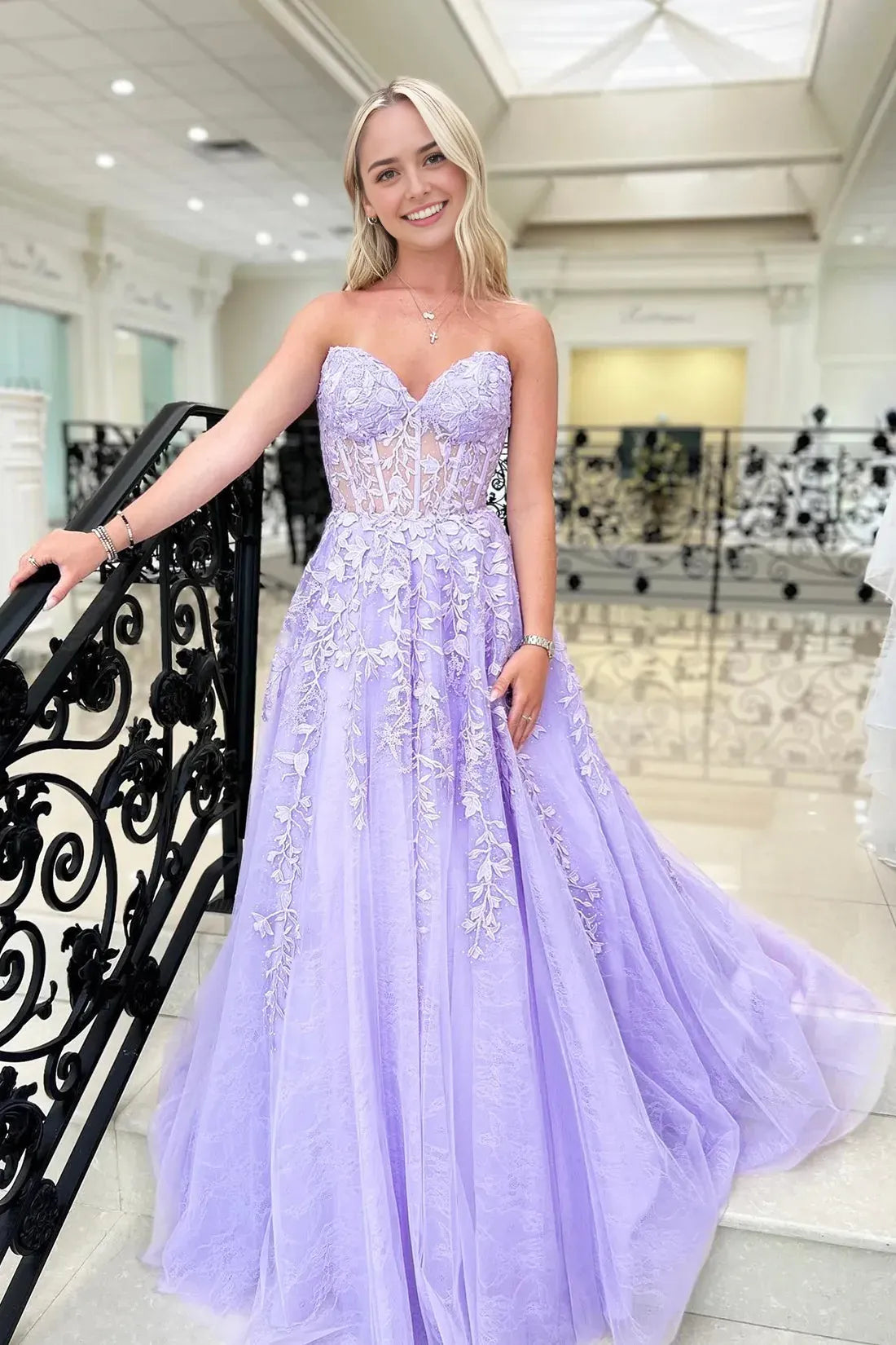 Lavender Appliques Lace-Up Tulle Party Dress Beautiful A-line Prom Dress