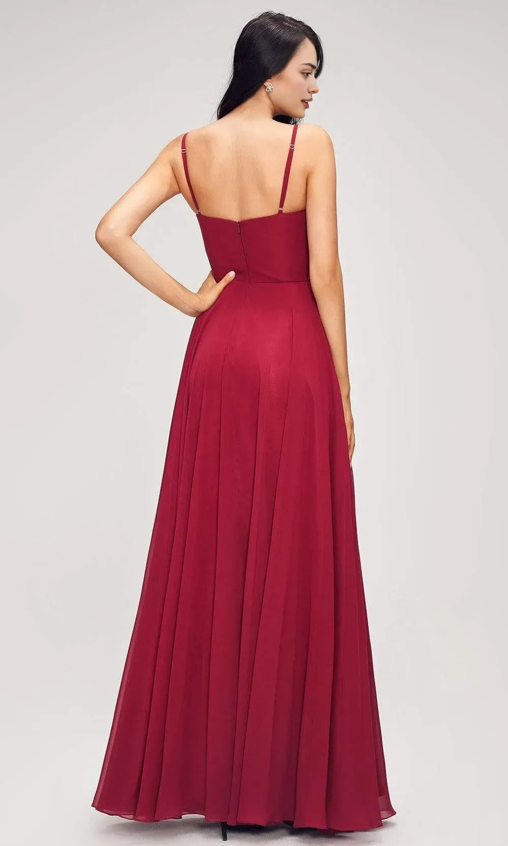 Lavender Chiffon Evening Dress with Plunging V - Neckline Spaghetti Straps Ruched Bodice and Flowing Maxi Skirt for Elegant Occasions