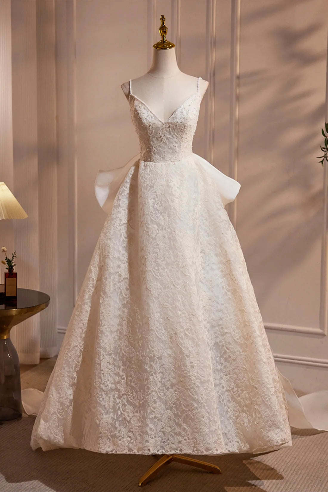 Light Champagne V-Neck Lace Long Prom Dress A-Line Spaghetti Straps Backless Party Dress with Bow