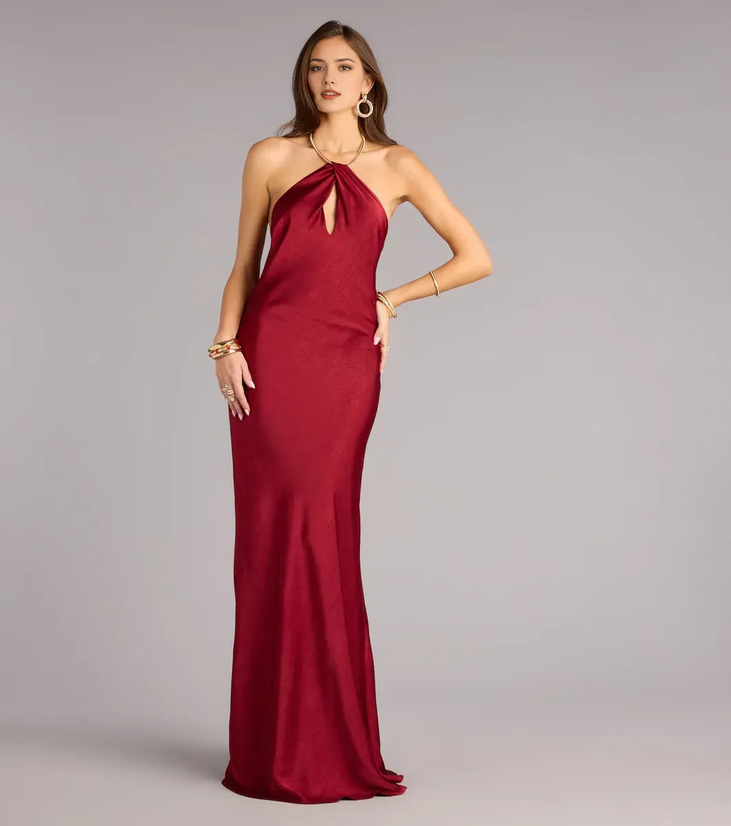 Luxurious Red Sheath Halter-Neck Chain-Strap Open-Back Floor-Length Satin Prom Dress