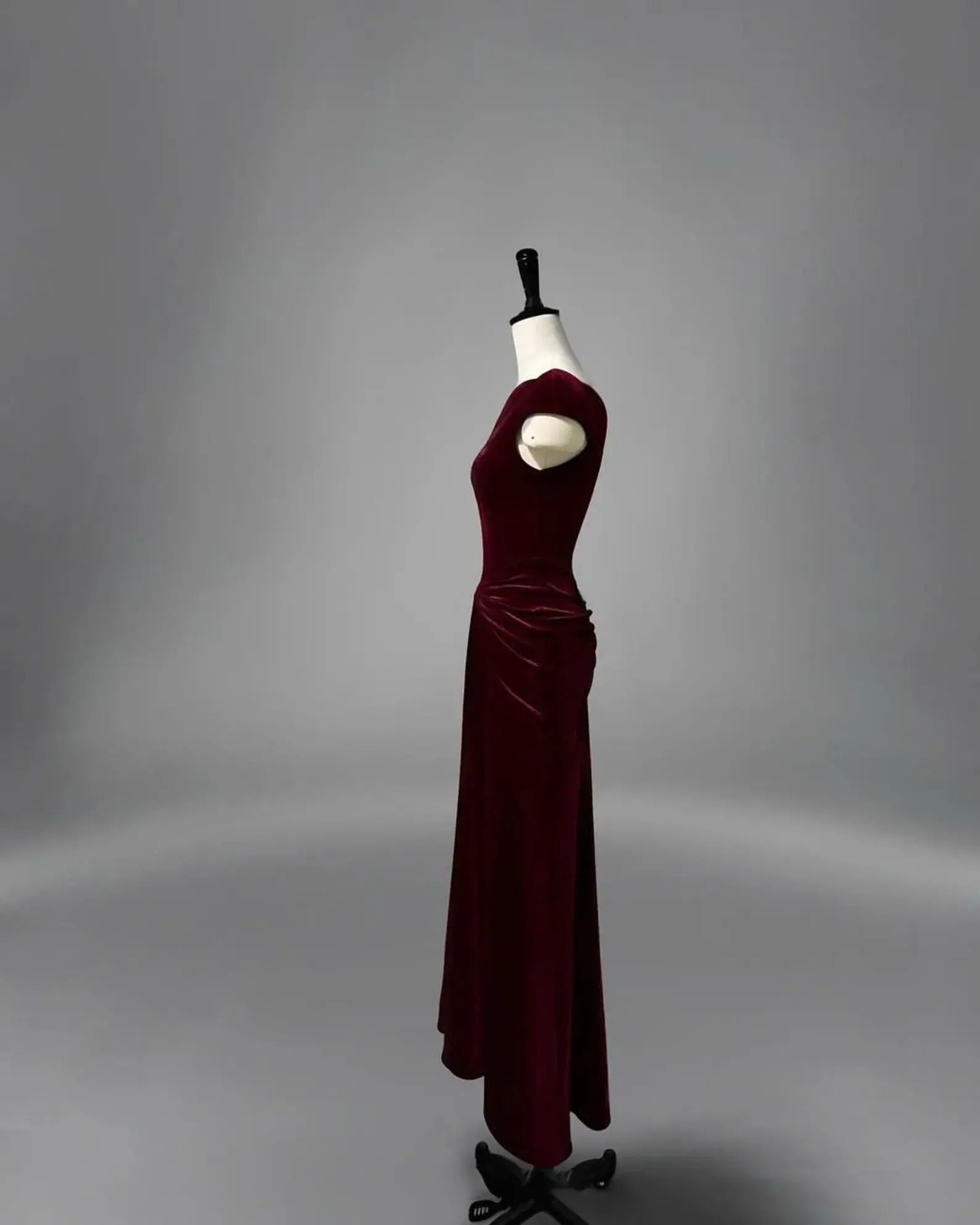 Luxurious Sheath Sweetheart Cap-Sleeved Ruched Burgundy Floor-Length Evening Dress For Women Custom