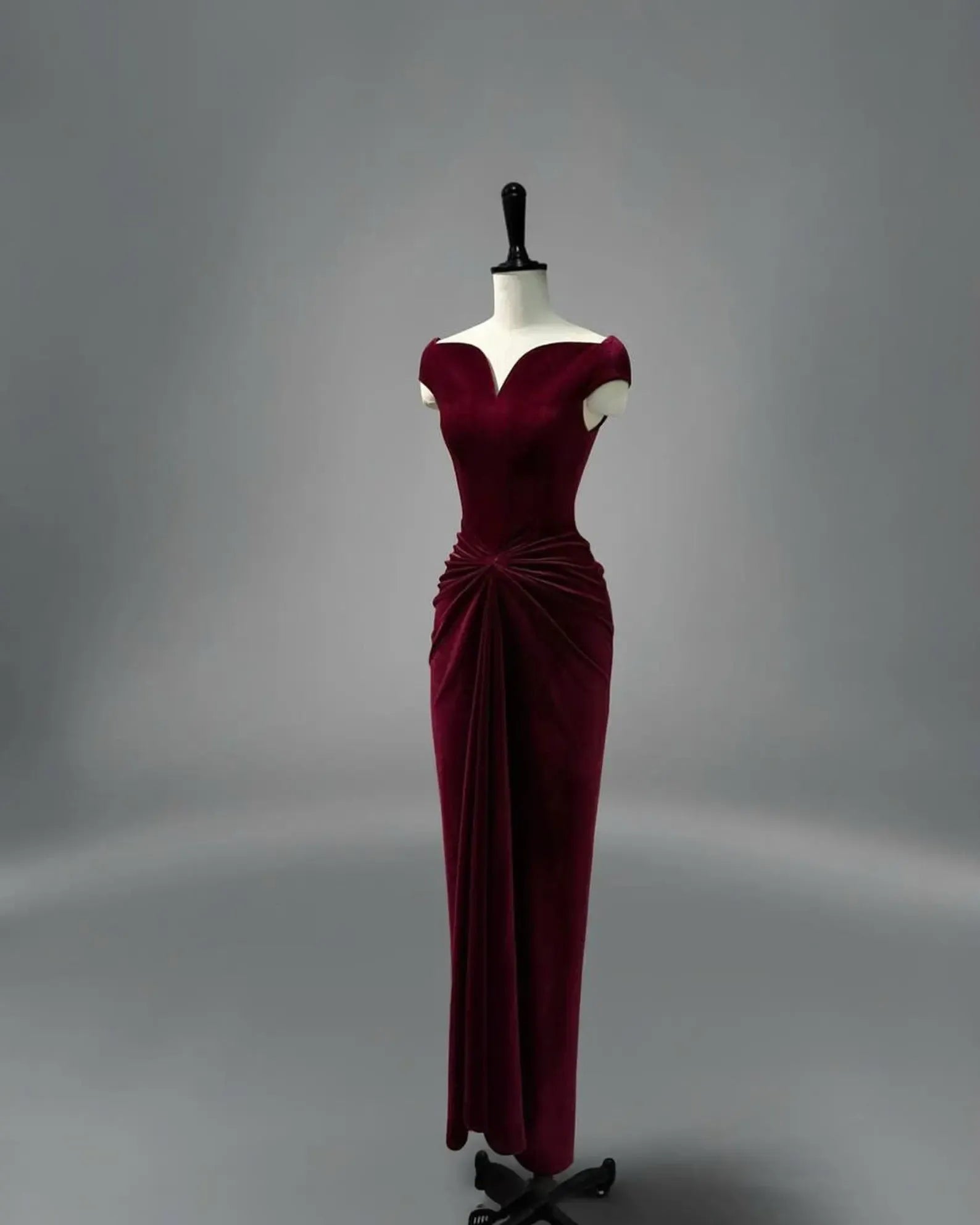 Luxurious Sheath Sweetheart Cap-Sleeved Ruched Burgundy Floor-Length Evening Dress For Women Custom
