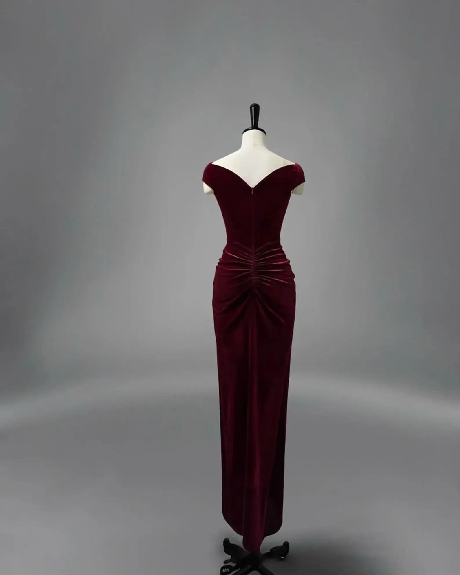 Luxurious Sheath Sweetheart Cap-Sleeved Ruched Burgundy Floor-Length Evening Dress For Women Custom