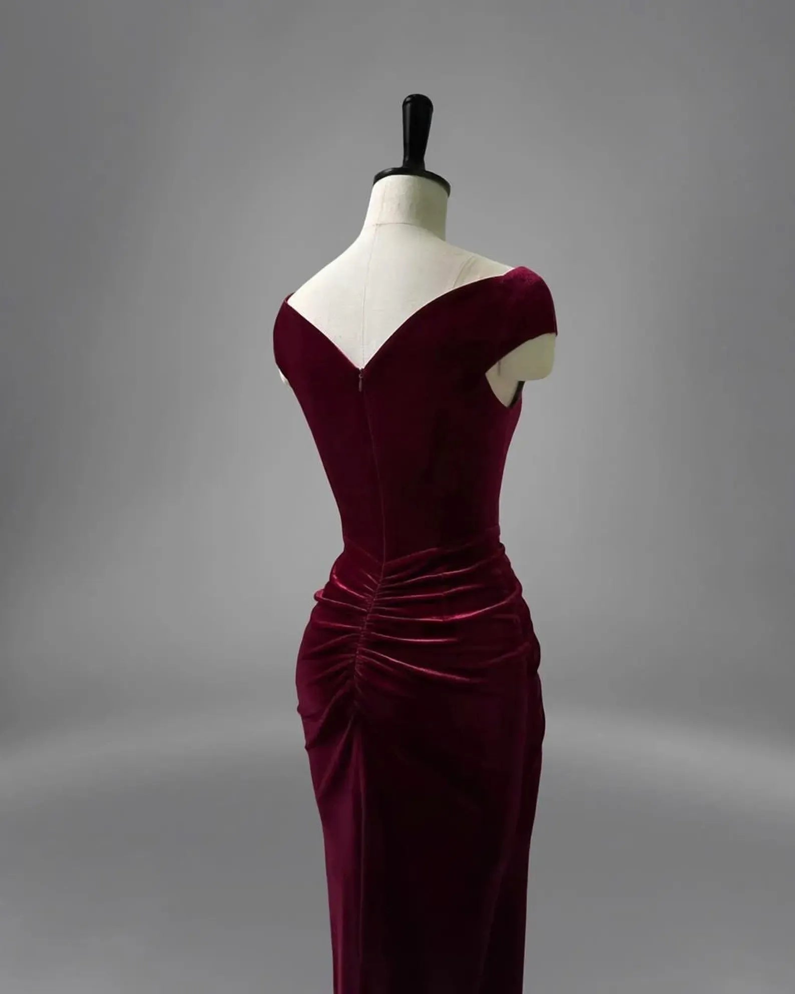 Luxurious Sheath Sweetheart Cap-Sleeved Ruched Burgundy Floor-Length Evening Dress For Women Custom