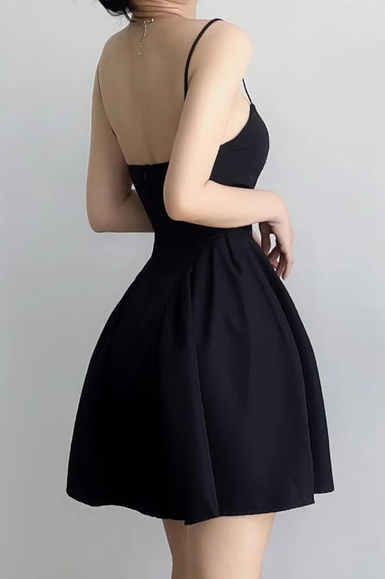 Chic Black Spaghetti Straps A-Line Scoop Satin Short Homecoming Dress