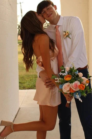 Chic Strapless Keyhole Satin Sleeveless Backless Short Homecoming Dress