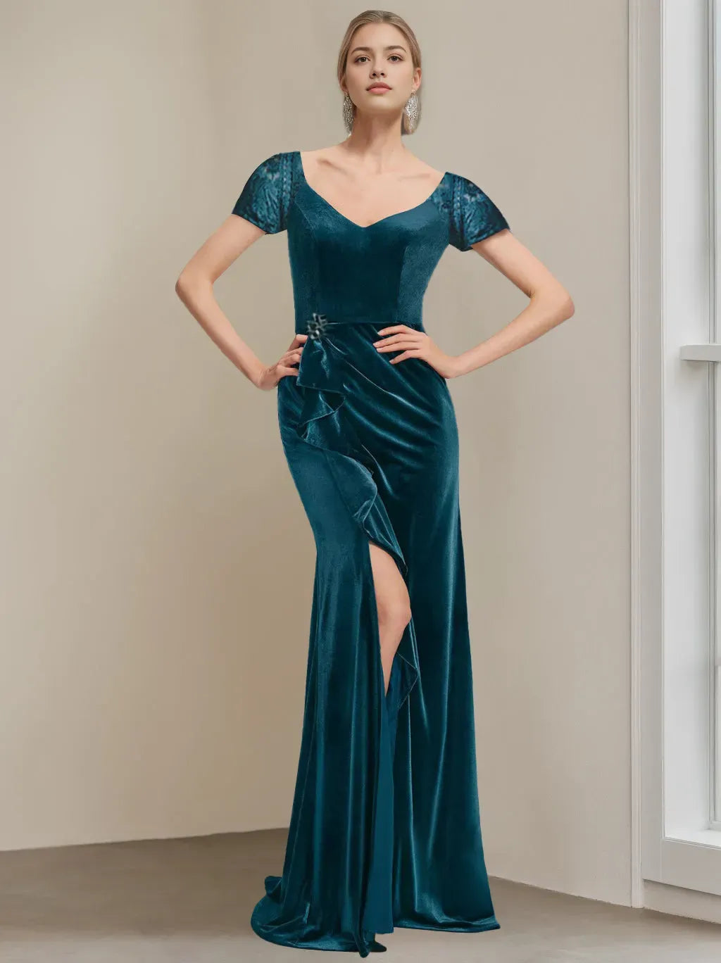 Mermaid V-Neck Short Sleeves Floor-Length Velvet Mother of the Bride Dresses with Ruffles & Appliques