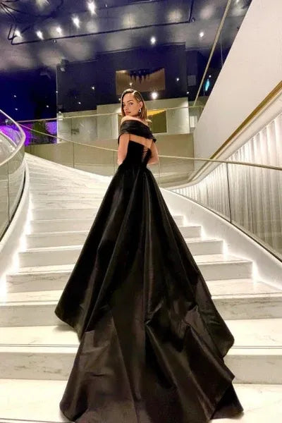 Modern Sleeveless Evening Dress With Slit Long Black Sequined