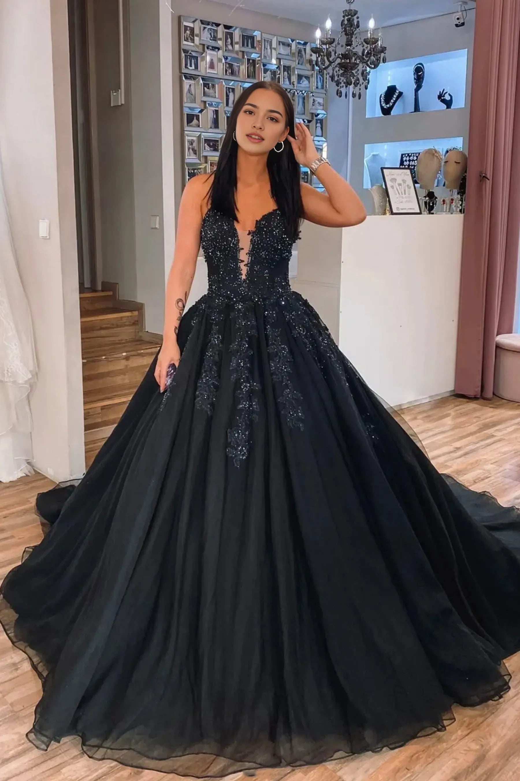 Plunging V-Neck Black Lace Prom Dress Spaghetti Straps Formal Evening Dress ﻿