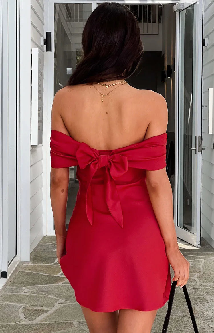 Primrose Red Satin Off the Shoulde Homecoming Dresses Elegant Red Satin Homecoming Dress Off Shoulder Design, Ruched Bust Bodycon&nbsp;