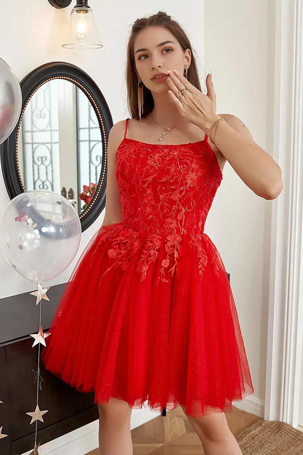 Red A-line Cute Tule Homecoming Dress with Appliques
