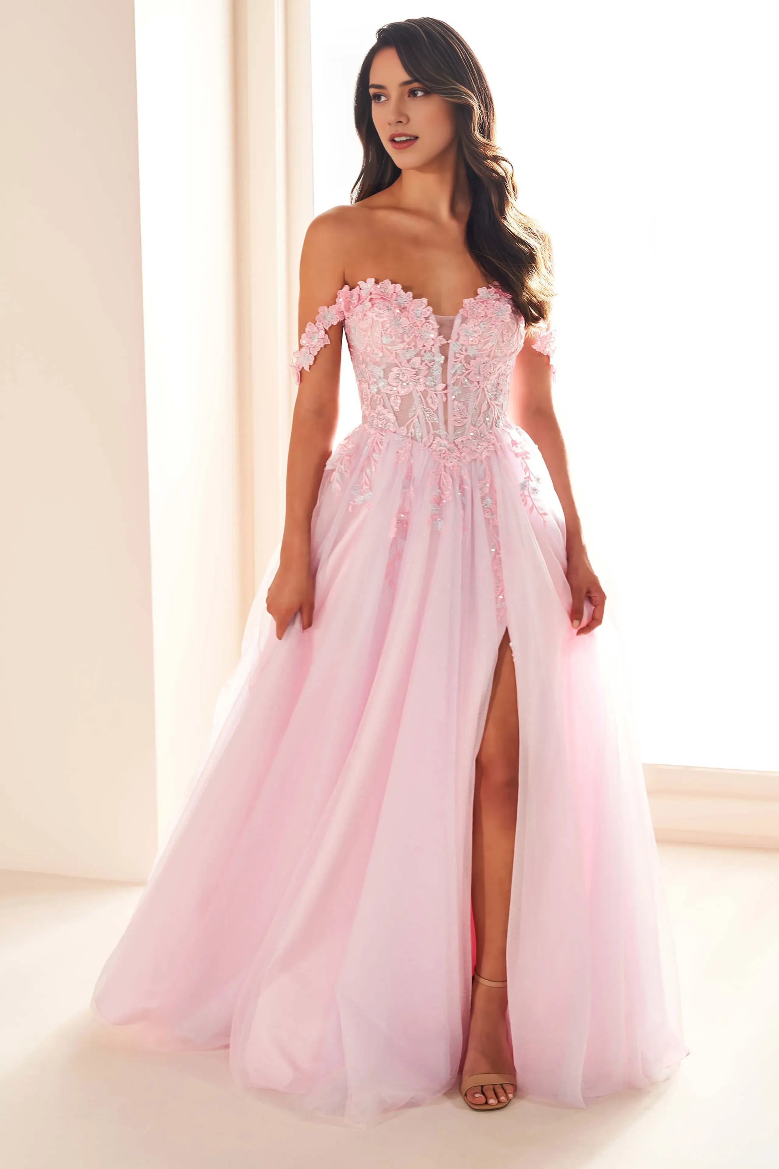 Romantic A-Line Sweetheart  Neckline Off-Shoulder Lace-Up Back Floor-Length Tulle Slit Prom Dress with Appliques