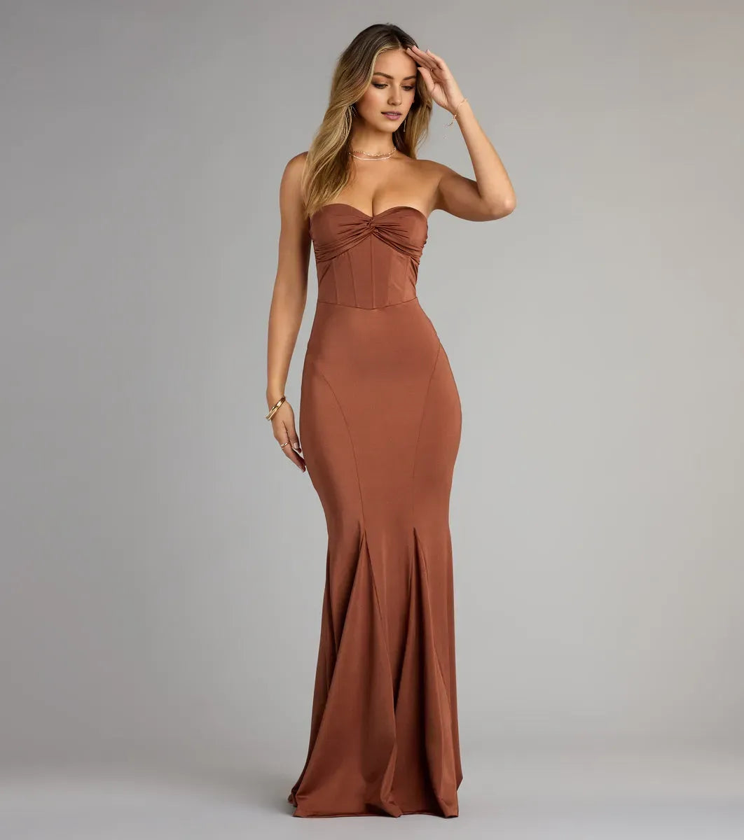 Romantic Brown Mermaid Strapless Neck Sleeveless Back Zip Floor-Length Satin Prom Dresses with Ruched Bodice ﻿