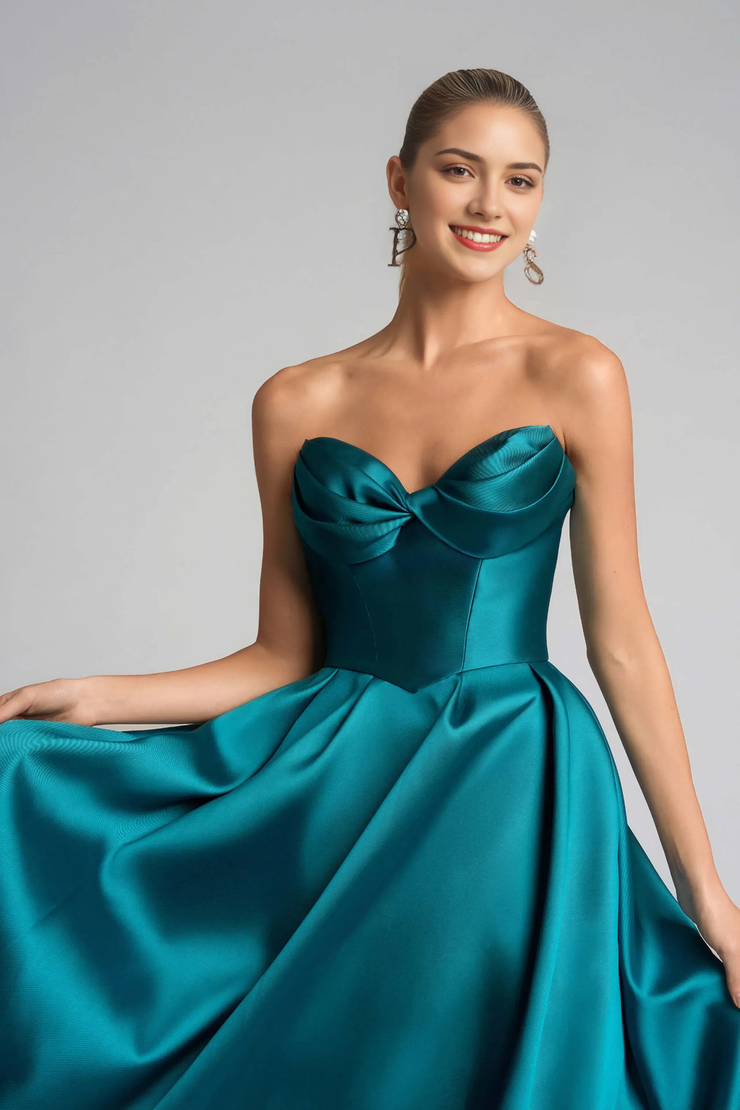 Romantic Emerald A-Line Sweetheart Strapless Button-Back Floor-Length Satin Ruched Prom Dress