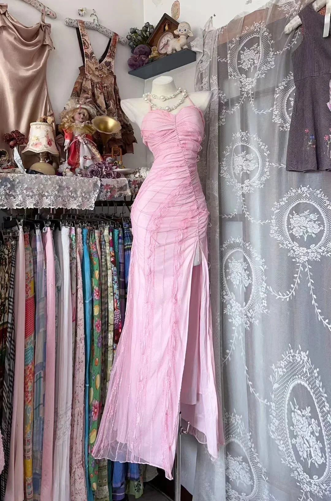 Romantic Mermaid Halter Neck Sleeveless Ruched Pink Maxi Prom Dress