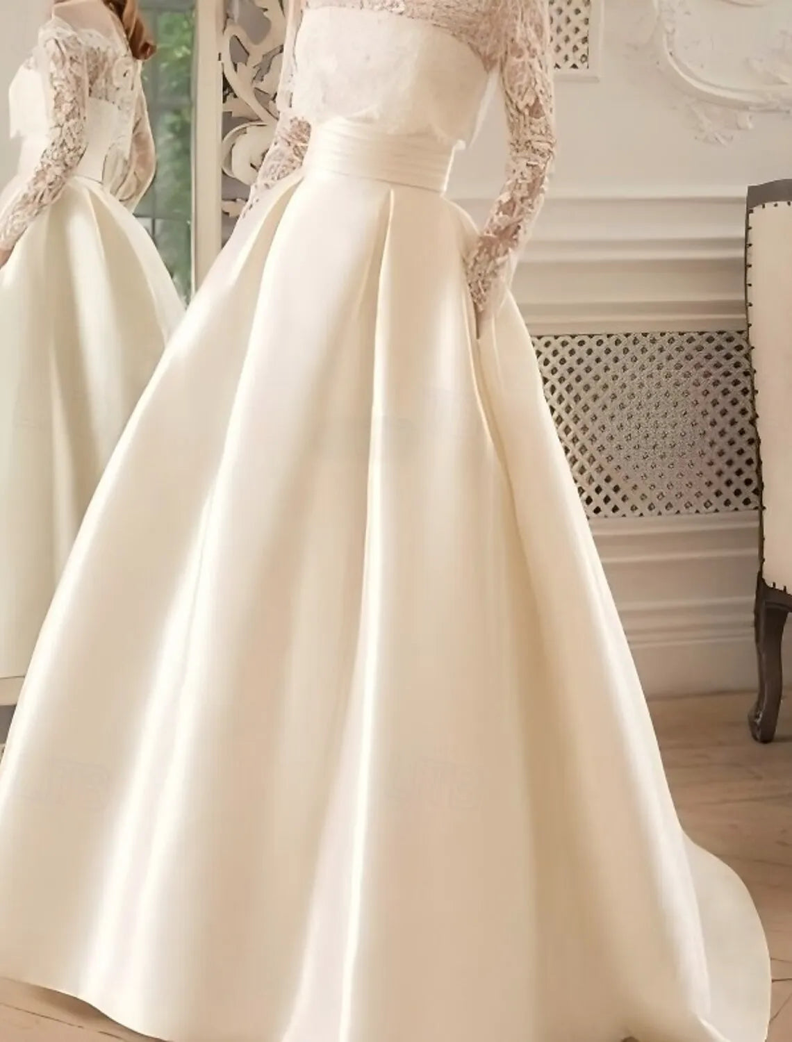 Vintage Ball-Gown Illusion Neck Long Sleeve Lace Appliqu¨¦ Ivory Floor-Length Prom Dress With Pocket