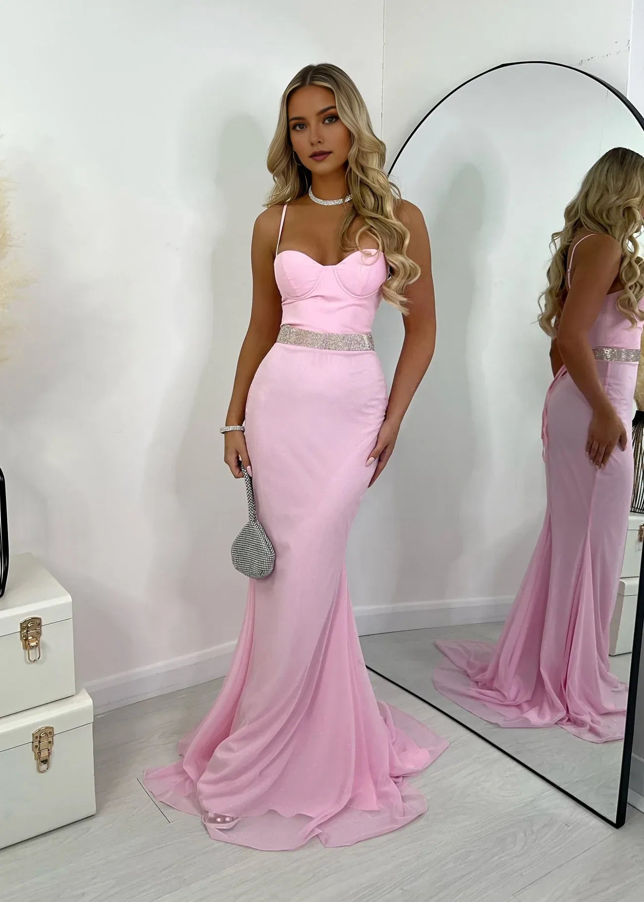 Romantic Pink Mermaid Sweetheart Neck Spaghetti Strap Tie Back Beading Floor Length Prom Dresses