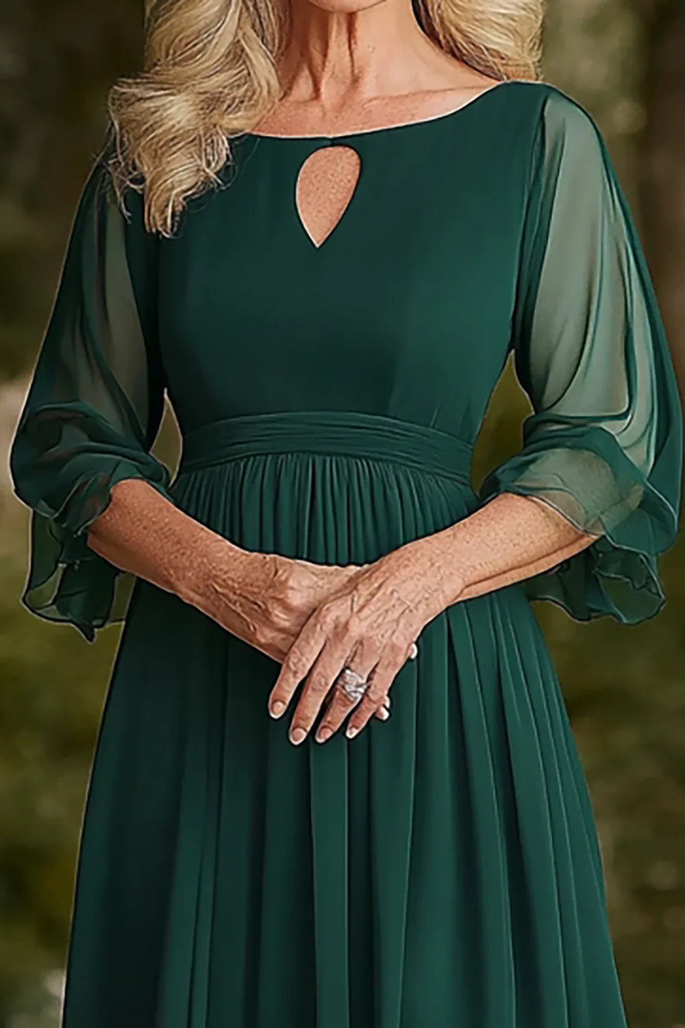 Scoop Dark Green Ruched Knee-Length Mother of the Bride Dress