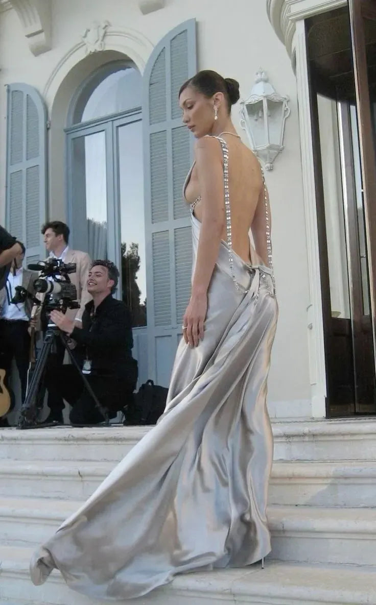 Sexy long V-neck sleeveless backless evening gown