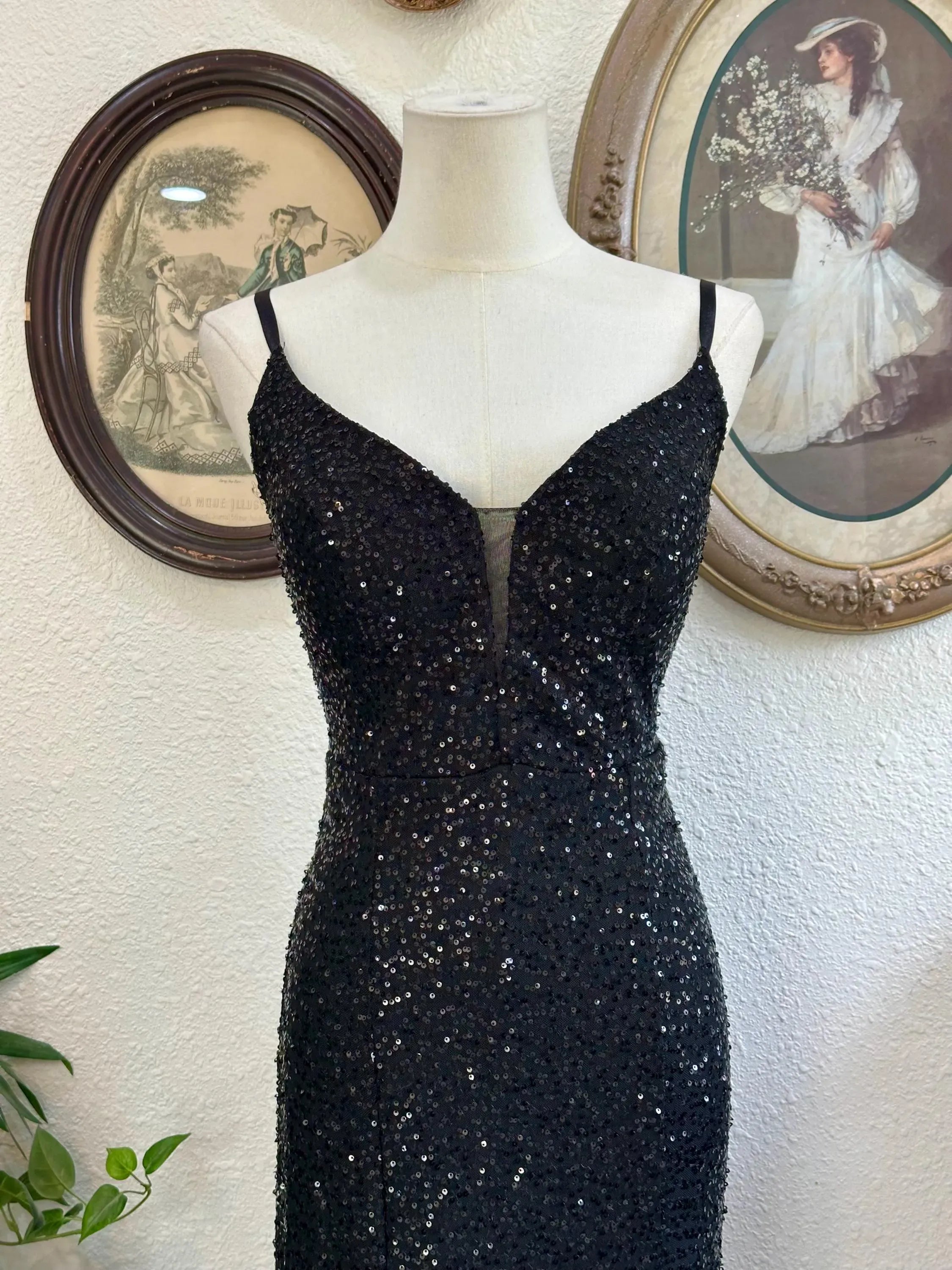 Shiny Mermaid Spaghetti-Strap Sequin Black Long Evening Dress With Slit Buy