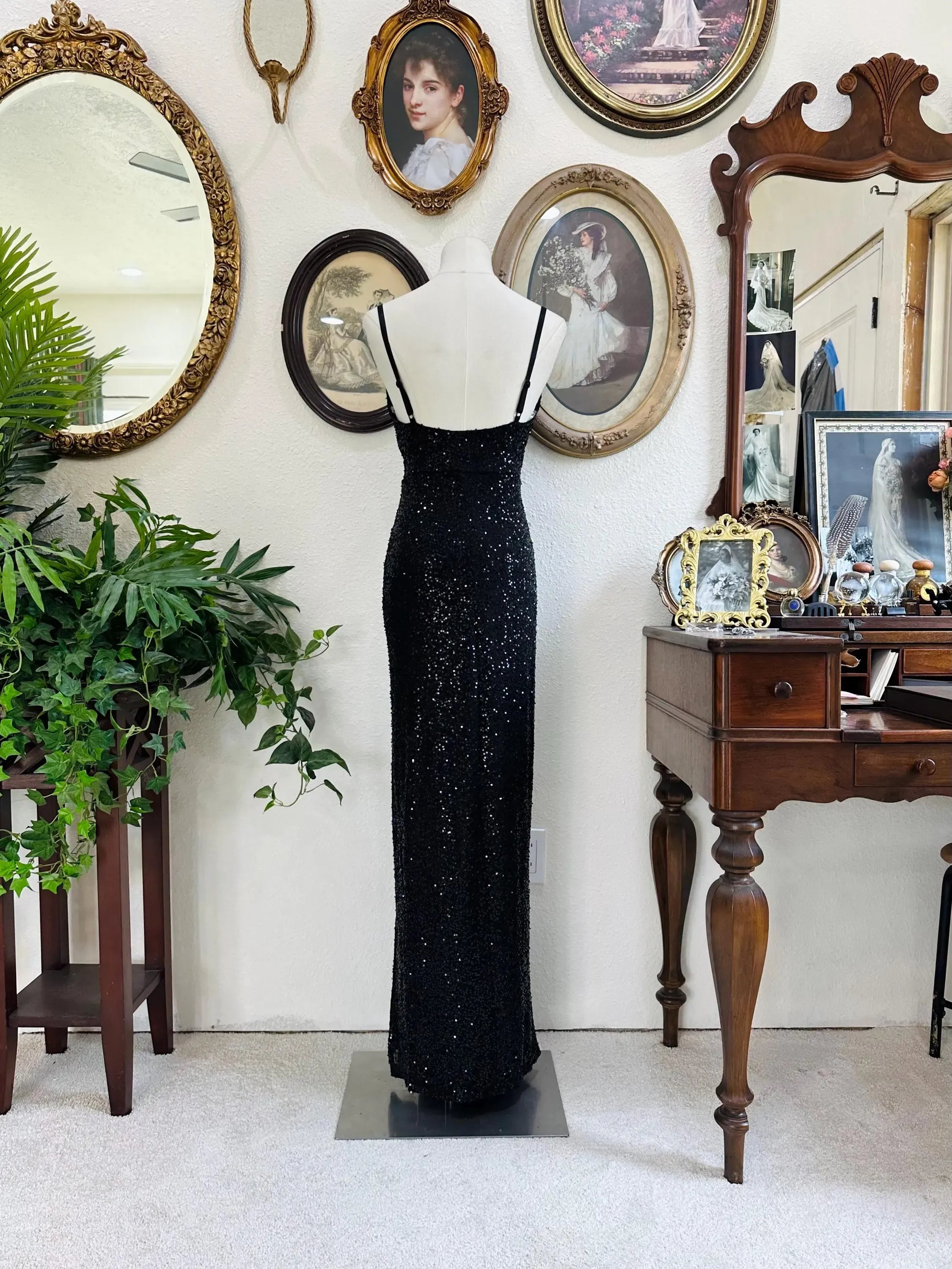 Shiny Mermaid Spaghetti-Strap Sequin Black Long Evening Dress With Slit Buy