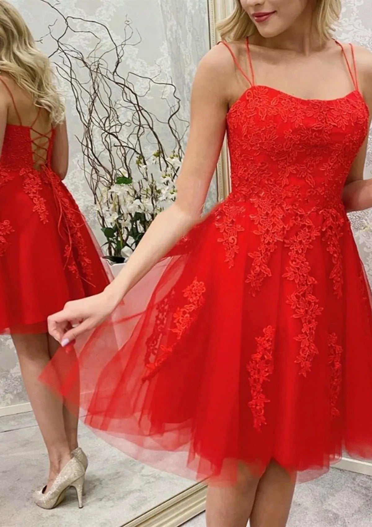 Short/Mini A-line Bateau Lace Tulle Homecoming Dress With Beading