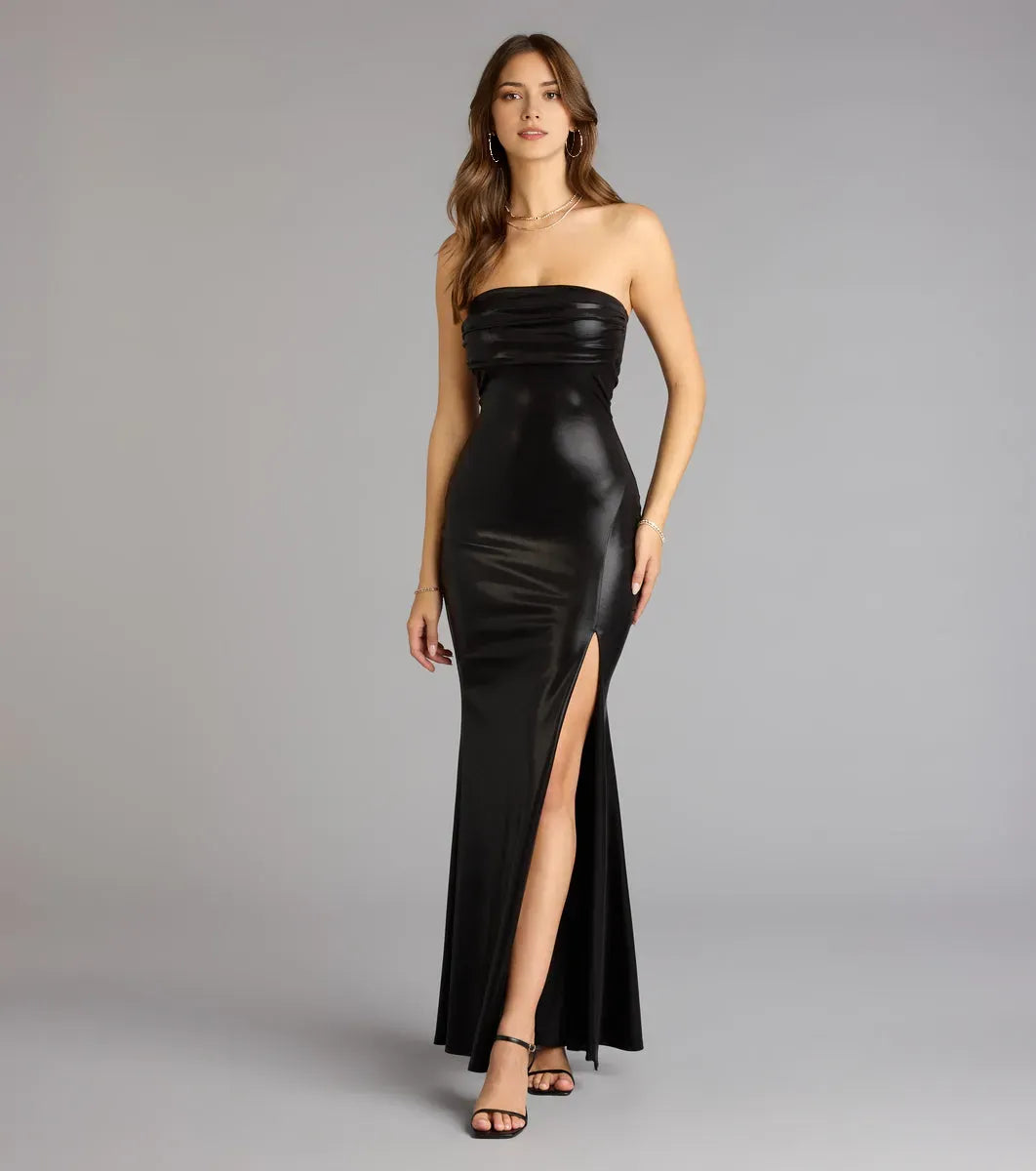 Sleek Black Mermaid Sweetheart Strapless Ruched-Bodice Back Zip Floor-Length Prom Dress with Slit